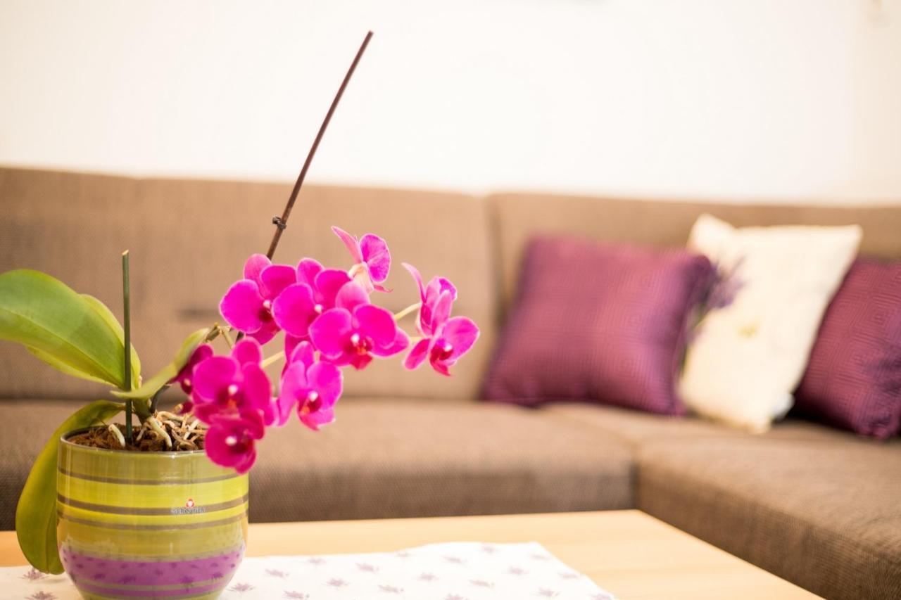 Meri Baska  Ngoại thất bức ảnh